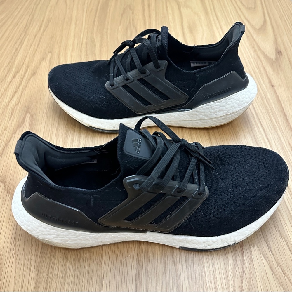 Adidas Ultraboost 21 size 11.5